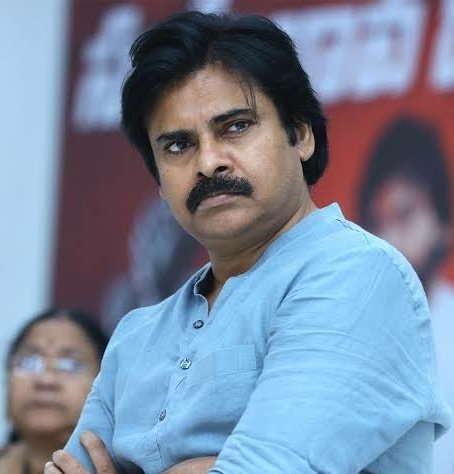 UttarandhraNow's tweet photo. బీజేపీ-జనసేన కూటమి సీఎం అభ్యర్థి మీరే, మీరు ముఖ్యమంత్రిగా తెదేపా ఒప్పుకుంటే మాకు అభ్యంతరం లేదు, కానీ మీరు కాకుండా వేరే వాళ్ళు ముఖ్యమంత్రి అయ్యే కూటమిలో బీజేపీ ఎప్పటికి భాగ్యాస్వామి కాబోదు, కర్నూలు వేదికగా జనసేనాని కి తేల్చి చెప్పిన బీజేపీ రాష్ట్ర అధ్యక్షుడు సోము? #UANow #BJPJSP https://t.co/tr4CsWiKE1