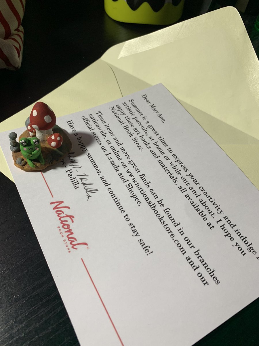 pitsapay_'s tweet photo. I got a love letter alongside a bag of goodies from National Bookstore โฅ๏ธโจcharot sa love letter. Follow me on tiktok @pitsapay_ to see what weโre cooking este painting pala ๐คฃโจ #art #artph #artsb19 #nbsalert #nbs #nationalbookstore #NBSPaintChallenge #pitsapay https://t.co/om1WhJqpSh