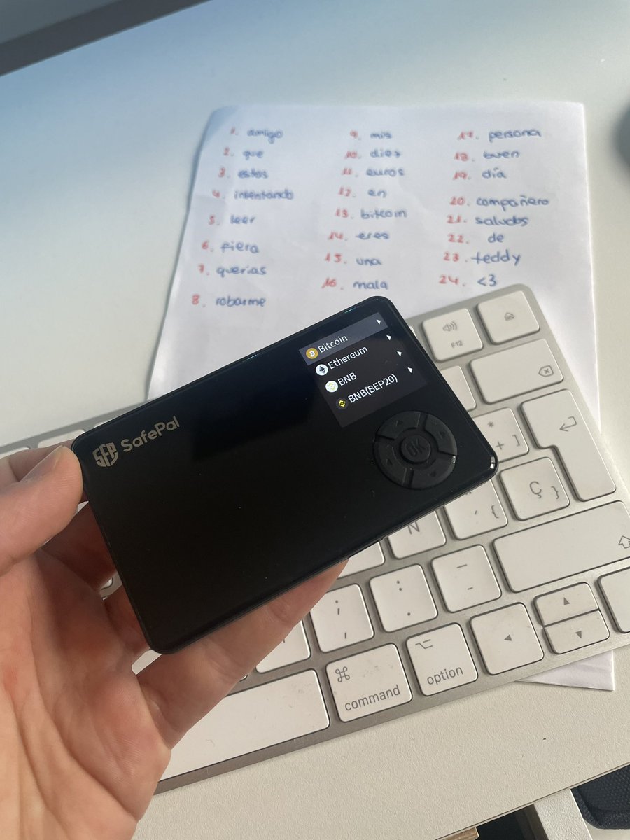 sergioXBT's tweet photo. Ya tengo configurada mi SafePal S1, la verdad que tiene buena pinta. https://t.co/DD6pFfpVVe