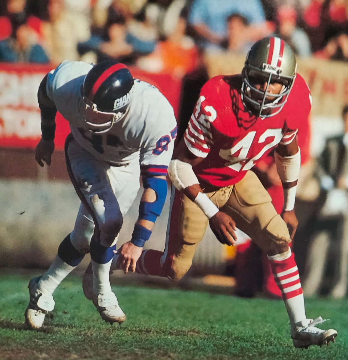 SportsTradingC4's tweet photo. One of the greatest defensive players in NFL History,Ronnie Lott,covering his man during his rookie season with the San Francisco 49ers back in 1981.#NFLHallOfFame #80sNFL https://t.co/JT8owi3Y2y