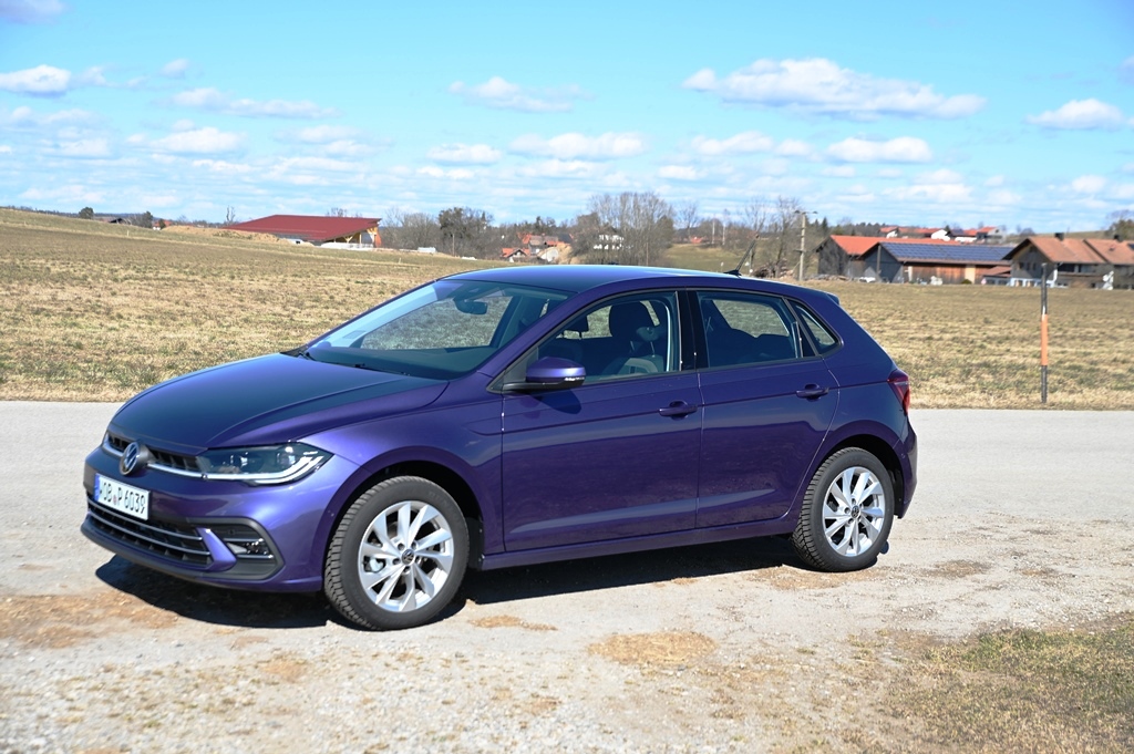 auto360_de's tweet photo. Der #VW Polo TGI mit #CNG-Antrieb überzeugt mit niedrigen Verbrauchswerten und anständigen Fahrleistungen. Mehr über den umweltfreundlichen #Kleinwagen bei #Auto360.de https://t.co/52ApahJucA @CngMicha @CNG_Hannover @erdguenstig @cng_club @spottingCNG @CNG_Mobility @CNG_FUELS https://t.co/WzAXkS0ILh