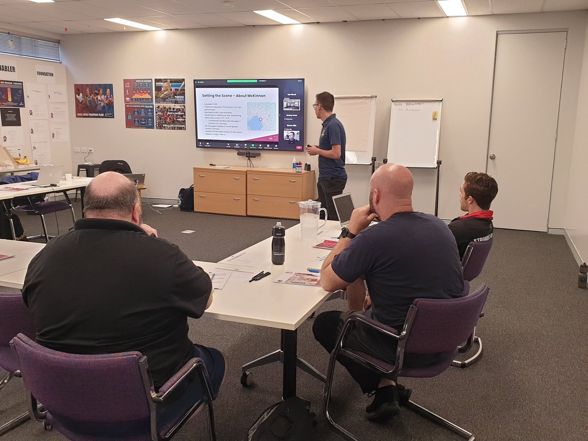 coachmoorej's tweet image. HUGE thank u to Mckinnon Cougars DoC &amp;amp; Founder of @Forward_Pivot: @DarrenAndo_. Sharing knowledge, processes &amp;amp; lessons with @BasketballNSW Directors of Coaching &amp;amp; Development Officers. Thought provoking &amp;amp; plenty shared! Great effort by all for Monday night learning 💙🏀📈