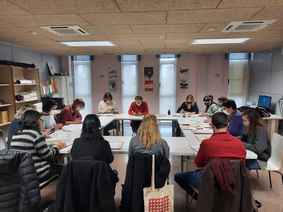 FMRPedagògica (@fmrpc) on Twitter photo Aquest cap de setmana a Figueres s’han realitzat dos grups de discussió. Els 4 MRP de terres gironines s’han organitzat per reflexionar dins del marc del #SimposiRP <a href="/mrpaltemporda/">@mrpAltEmporda</a> #ensenyantsdelagarrotxa <a href="/MRP_Girona/">MRP de Girona</a> #grupdemestresripolles
#RevoltaEducativa Aquest cap de setmana a Figueres s’han realitzat dos grups de discussió. Els 4 MRP de terres gironines s’han organitzat per reflexionar dins del marc del #SimposiRP <a href="/mrpaltemporda/">@mrpAltEmporda</a> #ensenyantsdelagarrotxa <a href="/MRP_Girona/">MRP de Girona</a> #grupdemestresripolles
#RevoltaEducativa