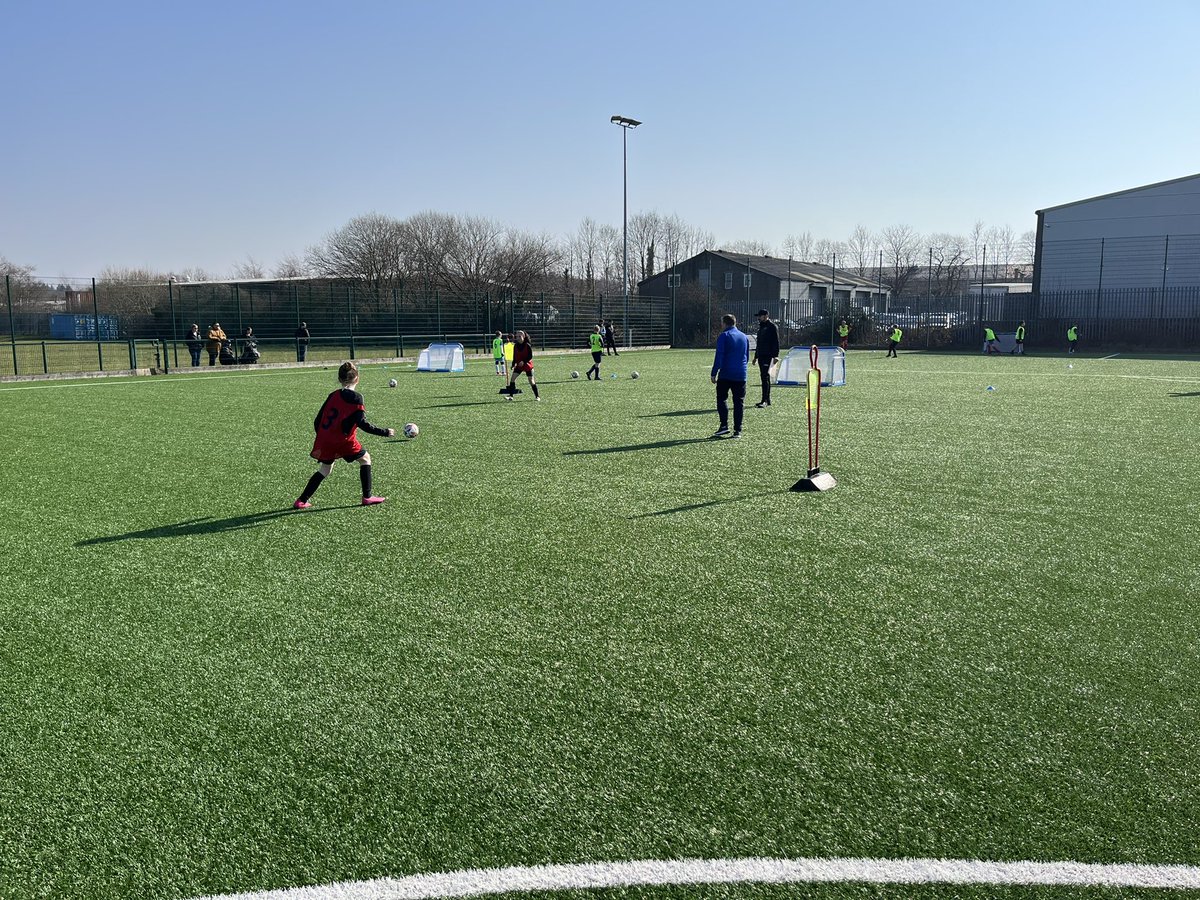 Trial 1 this morning for our School of Football and Girls School of Football ⚽️☀️ @NLCFootballDev 

Looking forward to Trial 2 this afternoon! ⚽️