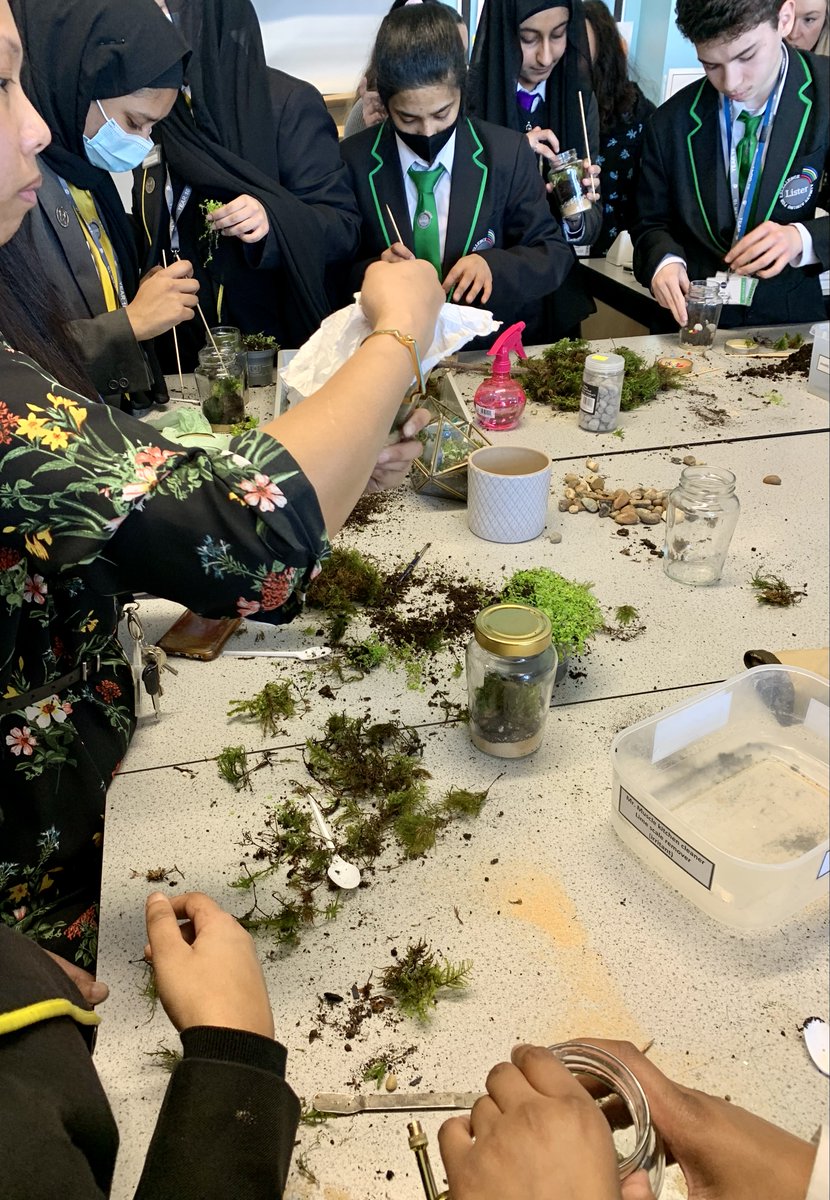 lister_science's tweet photo. Wrapping up #BritishScienceWeek2022 with the Lister Science Fair. We hope you enjoyed all the activities! Look out for the winner of the 'Growth' project competition to be announced this week.. https://t.co/wWuQ2AodH0