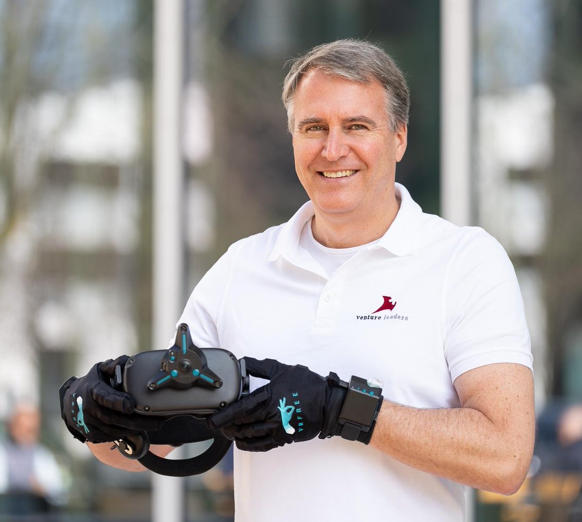 Sensoryx is building the world's smallest 3D tracker. Meet Venture Leader <a href="/FabianWenner/">Fabian Wenner</a>, a member of the Swiss National Startup Team 2022 going to Silicon Valley:
venturelab.swiss/Sensoryx-The-V… 
#VLeadersTech #SwissStartups #SiliconValley #Switzerland #3Dtracking