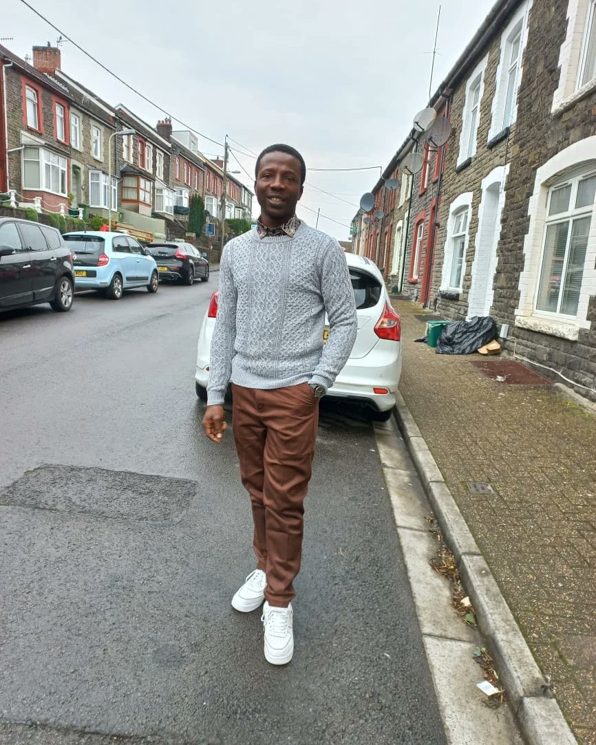 MisterRedefined's tweet image. Struggling is a sign that you're still in the race/battle. Every fighter struggles at some point that’s how they find out what’s inside them.