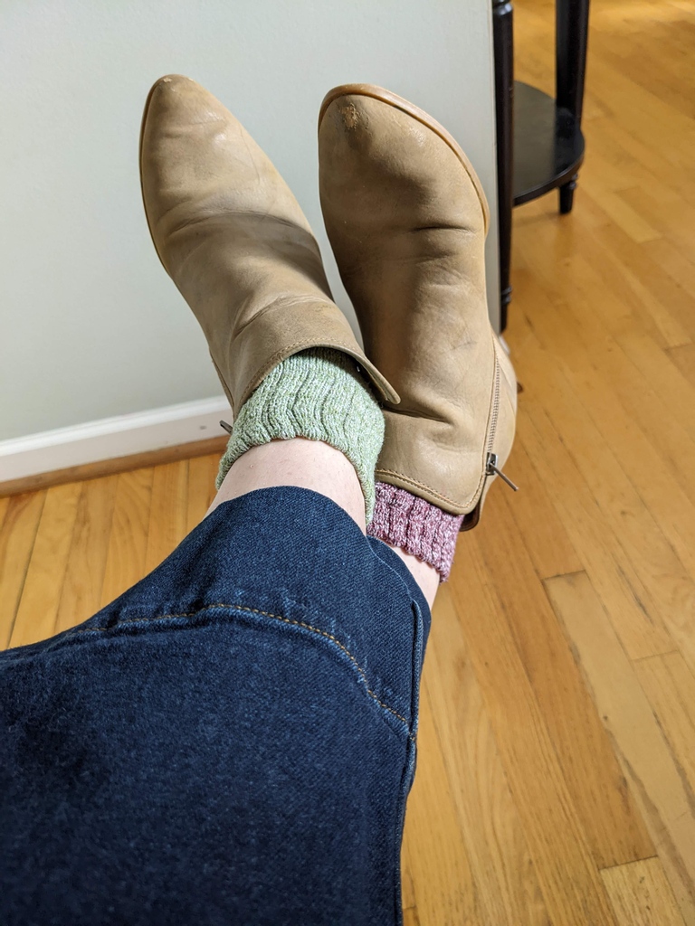 Ya'll I've given up matching my socks. I have embraced the fact that my laundry game is just not strong enough to support matching socks. Coordinating? yes. Matching? no.