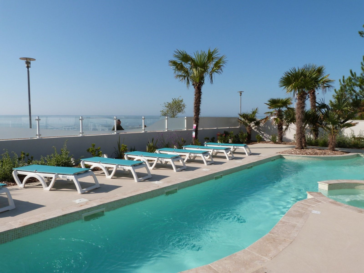 Oh les belles vacances de Pâques ! 🐣🏖😎
.
👉 bit.ly/LaTrancheSurMe…
.
#Location #Vacances #France #latranchesurmer #vacancesdepaques #Frontdemer