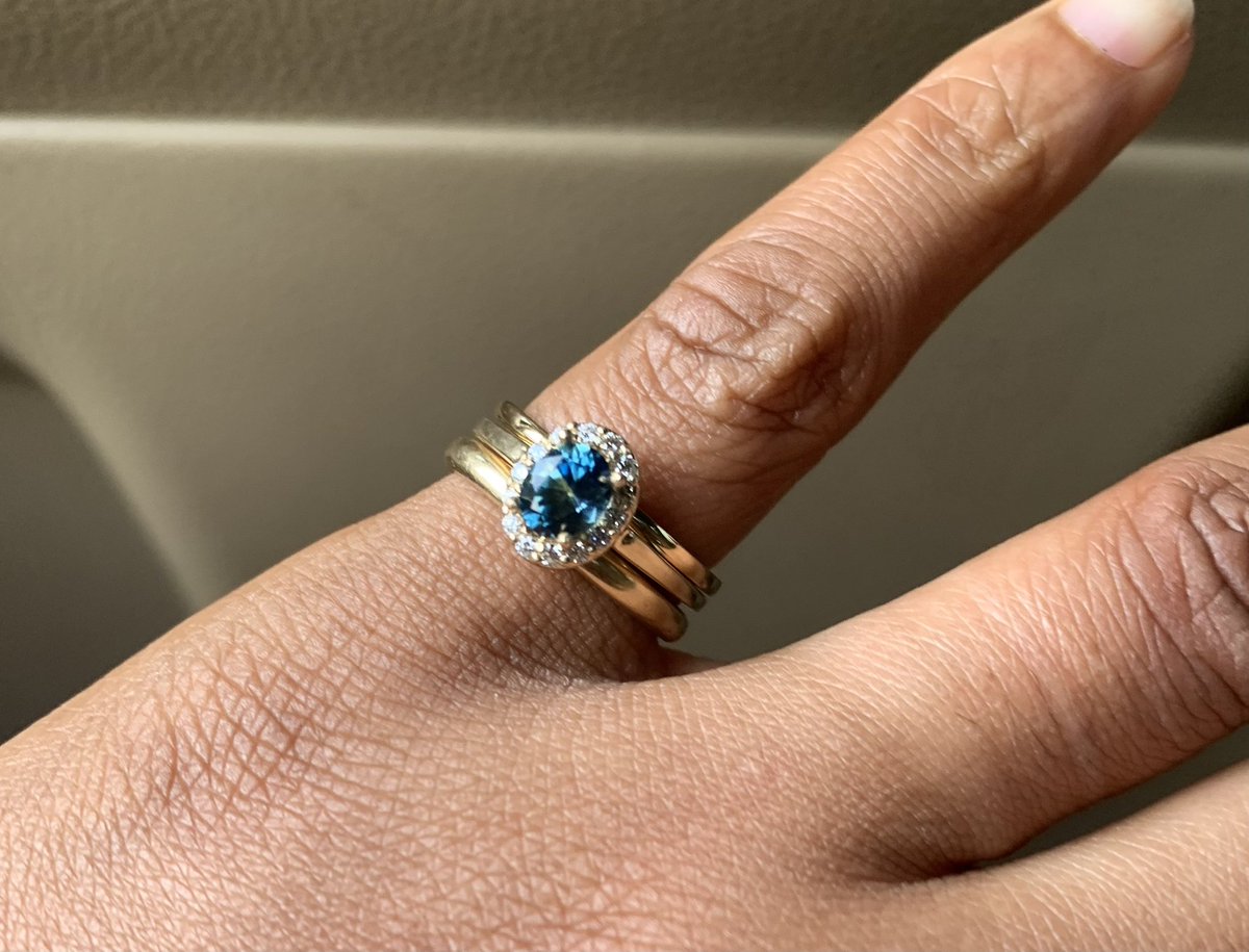 MinaStones's tweet photo. Starting the week with this stunning Nigerian Sapphire ππ + Diamonds in 18 karat Gold π Wedding Ring Set. π
#NewWeek #Sapphire #Gold #Wedding #WeddingRingSet #EngagementRing #ColoredStoneEngagement #ShowMeYourRing #RingsThatRock #SapphireEngagement #MinaStones https://t.co/E9t2uk0qBs