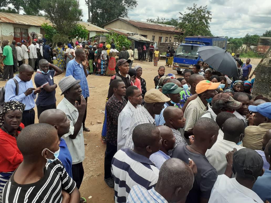 Ministry Of Lands- Zambia (@landszambia) on Twitter photo Happening now : distribution of offer letters in Kitwe District's ipusukilo, Bulangililo and Garneton in collaboration with <a href="/medici_land_gov/">Medici Land Governance</a> . Happening now : distribution of offer letters in Kitwe District's ipusukilo, Bulangililo and Garneton in collaboration with <a href="/medici_land_gov/">Medici Land Governance</a> .