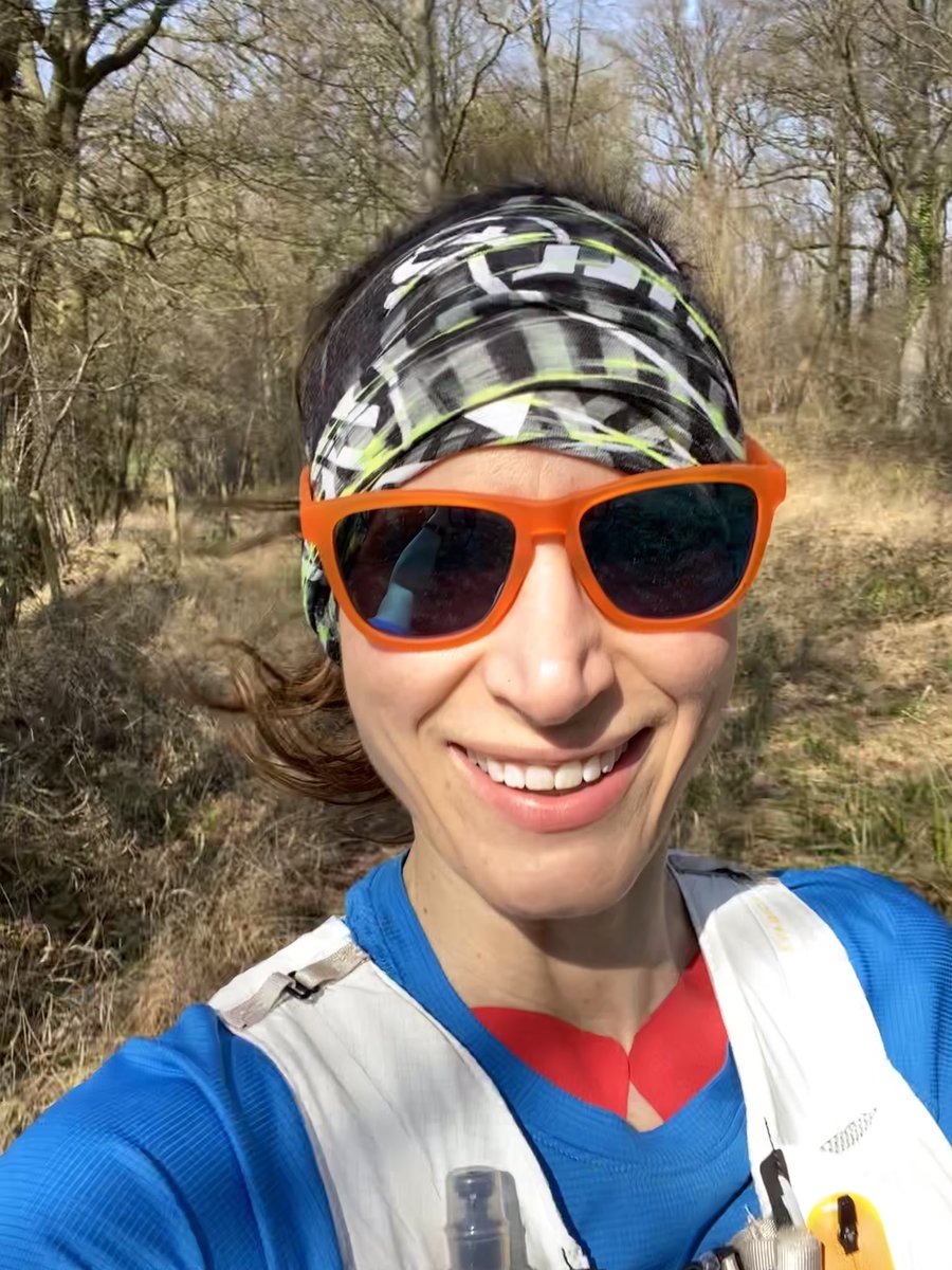 runrunRoni's tweet photo. Finished my build-up with my first and only 20k long run before my first half-marathon at #londonlandmarkshalf in under 2 weeks 😱 It took forever but looking back I never thought that I could achieve this kind of distance, so I’m sharing the smiles it brought. #teamARUK https://t.co/4p1ptVwEEg