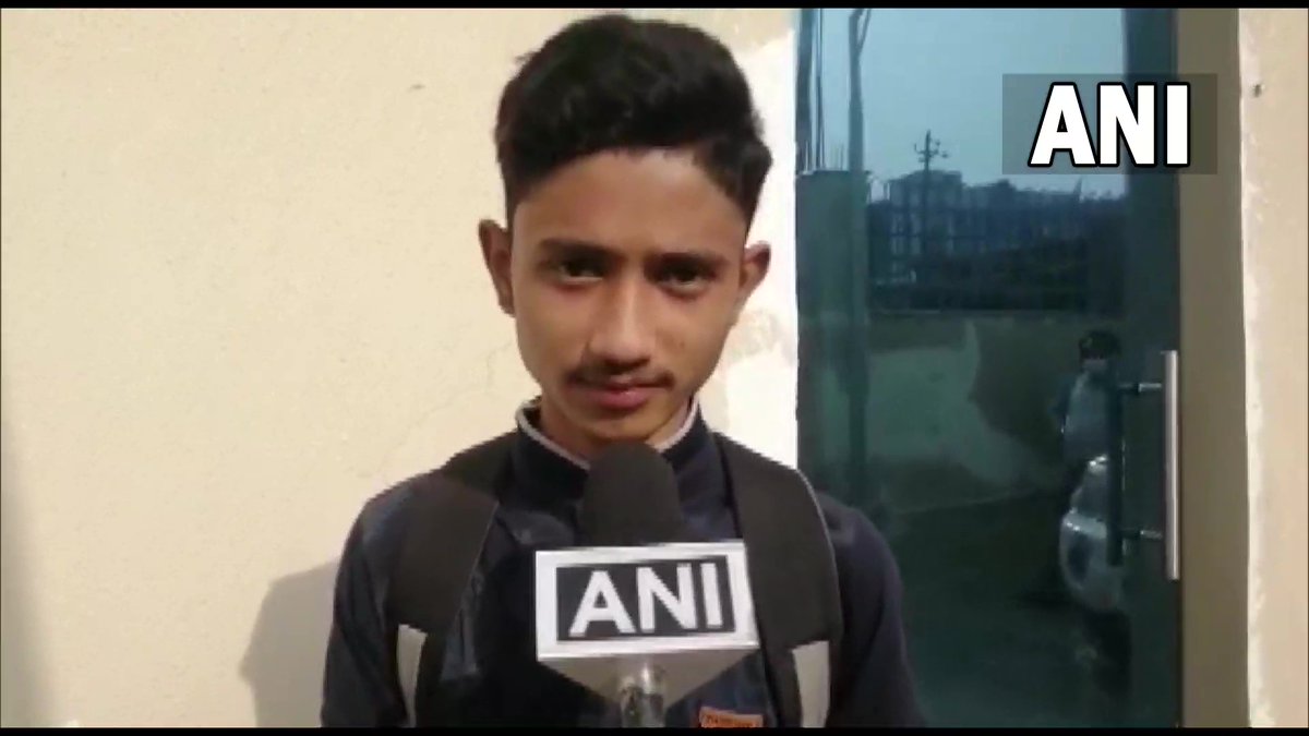 ANINewsUP's tweet photo. I am working in McDonald's for almost a month. I'm practicing to get into Indian Army. I run for 10 kms every day... My mother is getting treatment in a hospital in Delhi. People are getting motivated seeing my video: Pradeep Mehra, whose sprinting video in Noida has gone viral https://t.co/Zn3hW4kAbG