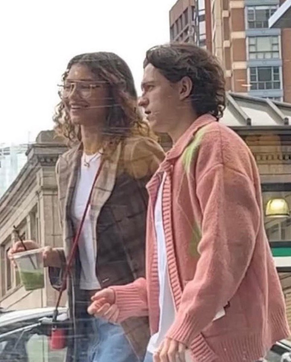 thkvinz's tweet photo. They're so cuuute 😭 https://t.co/fByLdTEAWo
