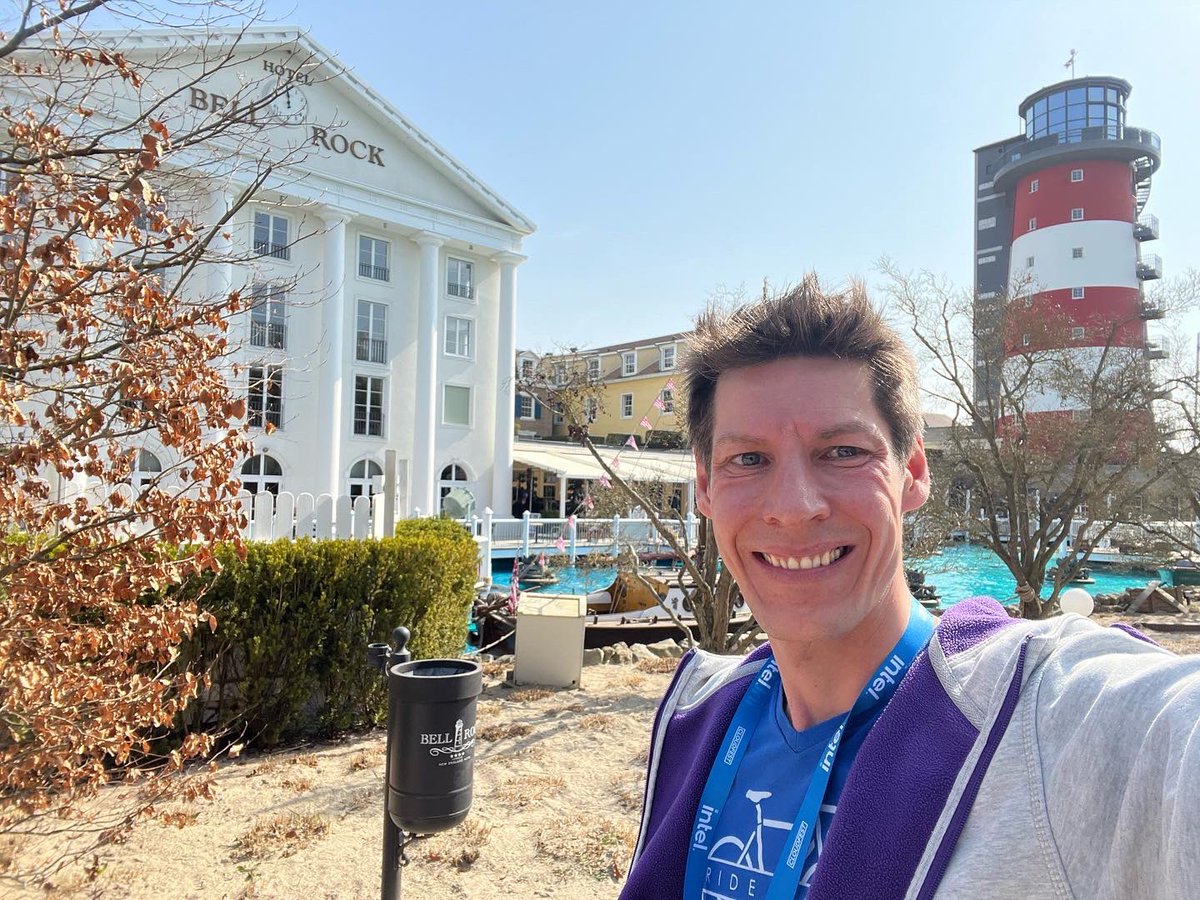 jlsoft2's tweet photo. #CloudFest without Clouds but heavy sunshine ☀️ 🤩✅ that’s how it needs to be! Back again! And tomorrow excited to give the keynote for #WebPros #Plesk #cPanel #WHMCS #Sitejet #cPanelSEO #360Monitoring #WPToolkit https://t.co/NKvvEZPQRN