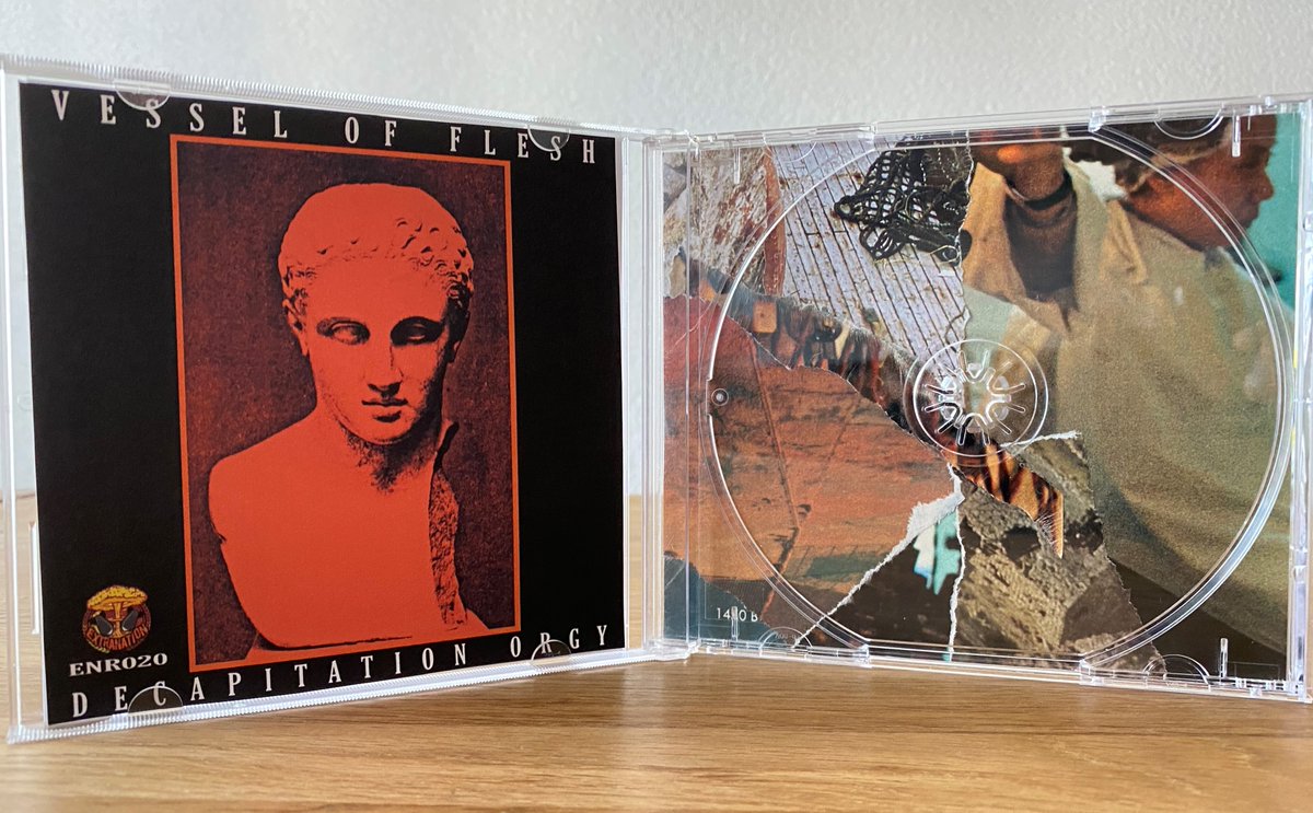 ExtranationRecs's tweet photo. Out Now!

ENR020 Vessel Of Flesh - Decapitation Orgy
https://t.co/8w9CbjGW6E

Homemade CDr comes with a double sided analog collage. 
Each collage will be unique, so every copy will be completely different.

#ENR020 #ExtraNationRecords #vesselofflesh #homemade #cd #analog #noise https://t.co/4YCWXQsXlz