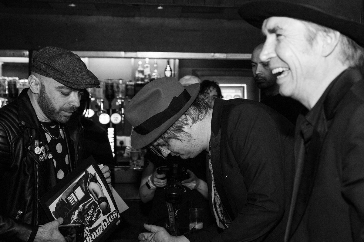 Thank you for everyone who came to the <a href="/100clubLondon/">The 100 Club</a> yesterday lunchtime for the dazzling <a href="/petedoherty/">Peter Doherty</a> &amp; Frederic Lo. What an album! It was lovely meeting you all and we can't wait for the next one.
📸 - <a href="/maxdillonphotos/">Max Dillon</a>