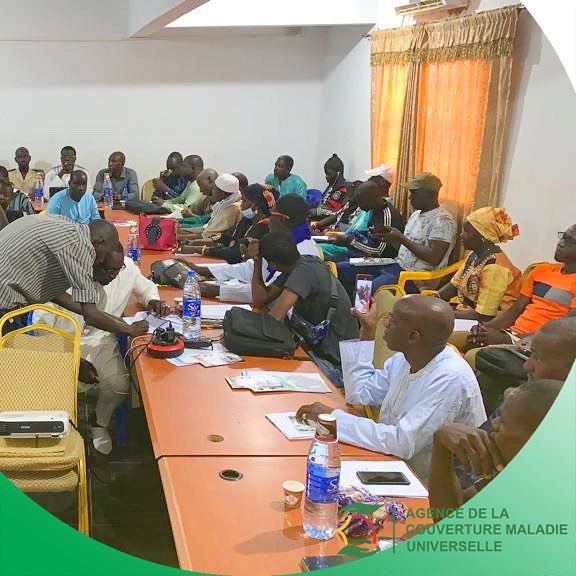 acmu_senegal's tweet photo. Le Service régional de l'Agence de la Couverture Maladie Universelle (#CMU) à #Tambacounda a supervisé, du 15 au 18 mars 2022, un atelier visant le partage des textes et conventions de la future Unité départementale d’Assurance Maladie (#UDAM) de #Goudiry.
#Sénégal #santé https://t.co/TaL9NeYwvk