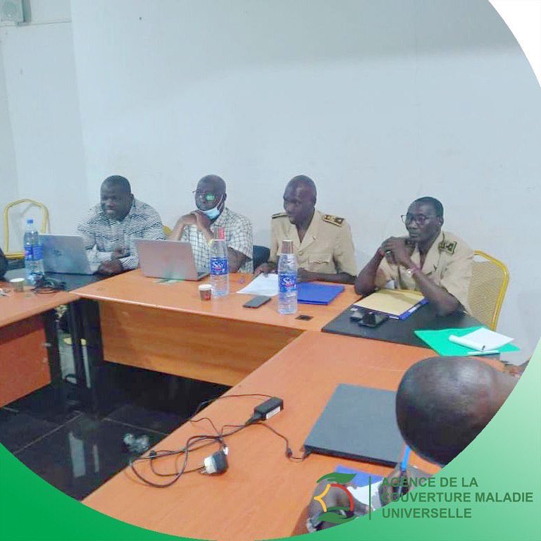 acmu_senegal's tweet photo. Le Service régional de l'Agence de la Couverture Maladie Universelle (#CMU) à #Tambacounda a supervisé, du 15 au 18 mars 2022, un atelier visant le partage des textes et conventions de la future Unité départementale d’Assurance Maladie (#UDAM) de #Goudiry.
#Sénégal #santé https://t.co/TaL9NeYwvk