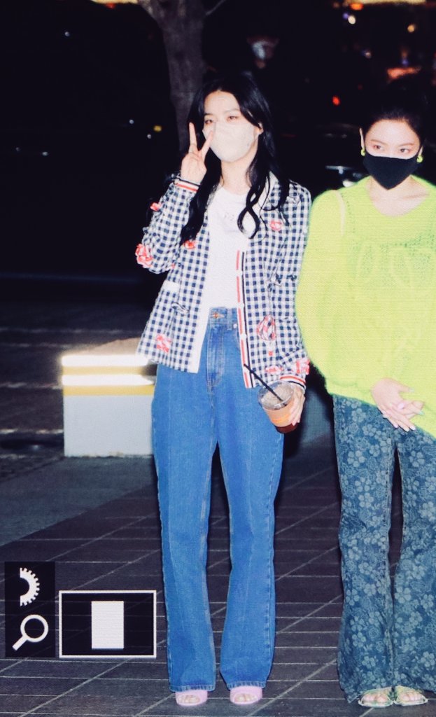 Blue Moon tweet media