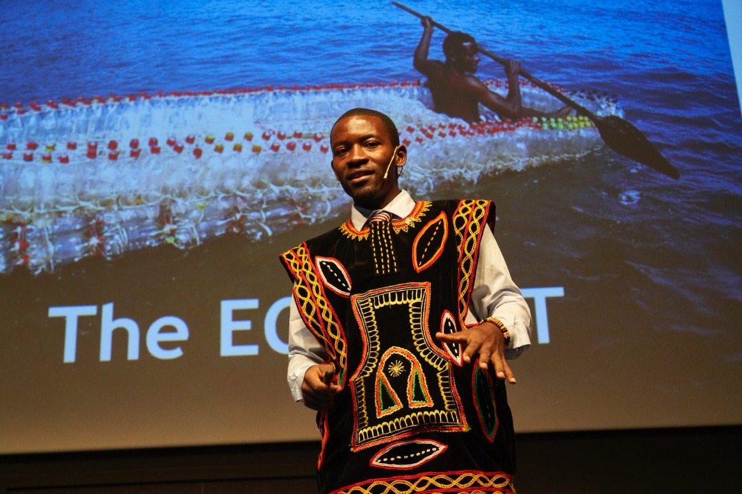 Madiba20161's tweet photo. NUL N'EST PROPHETE CHEZ SOI !!!
Nous sommes heureux de vous annoncer que notre organisation et plusieurs membres de l'équipe sont invités par le MUSÉE MEDITERANNEEN DE MARSEILLE du 26 MARS au 9 AVRIL 2022 afin de construire sur place notre #ECOBOAT. Merci de nous faire confiance https://t.co/QvfBPUdUby