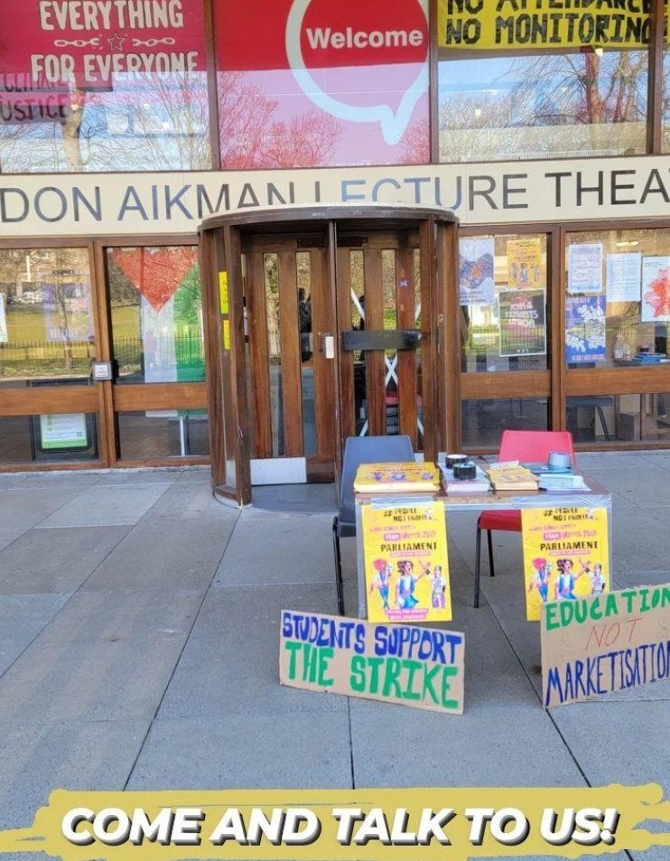 sssn_edi's tweet image. Come talk to us at our stall outside the Gordon Aikman lecture theatre! ✊🏽♥️🔥 #solidarity