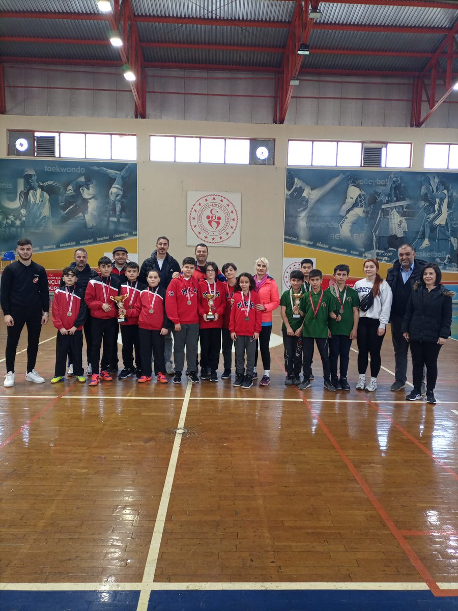 Okul Sporları faaliyet Programında Yer Alan Yıldız Erkek İl Birinciliği yapıldı Dereye Giren Okullarımız
1.Selendi 3 Eylül O.O
2.Mer Koleji O.O.
3.Yedi Eylül O.O
Müsabakaya Katılan Tüm Sporculara ve Emeği Geçen Herkese Sonsuz Teşekkürlermizi Sunarz Badminton I.T <a href="/alihaydararas45/">Alihaydar Aras</a>