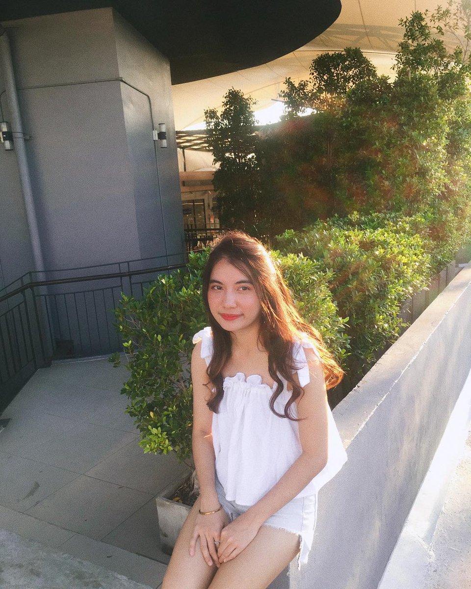 Laylaaly14's tweet photo. Be happy https://t.co/lf0azZZkWW
