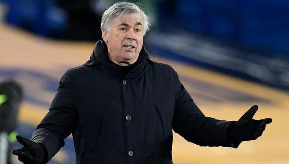 Ganamos la súper copa de España, estamos en cuartos de Champions aplastando al PSG, somos líderes de liga con ventaja, perdimos un partido y queremos cambiar de entrenador?