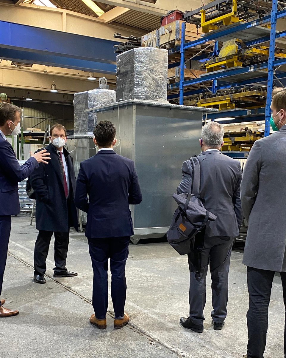 PAUL_WOLFF's tweet photo. Herzlichen Dank @Felix_Heinrichs & @WirtschaftMG für Besuch und Austausch zu Historischem, zu aktuellen Themen und Zukunftsfragen.
#paulwolff #möchengladbach #familienunternehmen #connectready #smartcity #cleancity @StadtMG https://t.co/1kMGJR4bxv