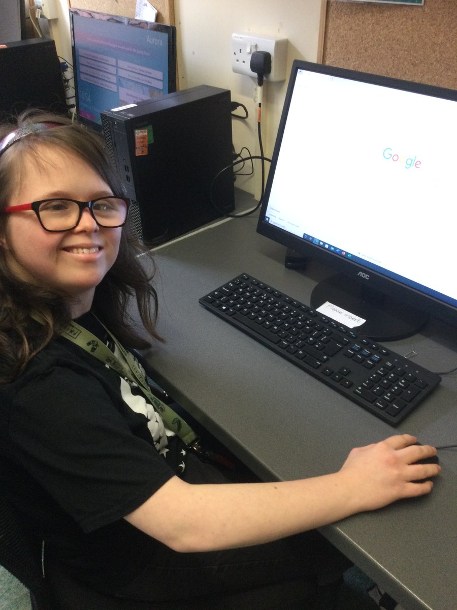 Students from Aurora Foxes tweet media