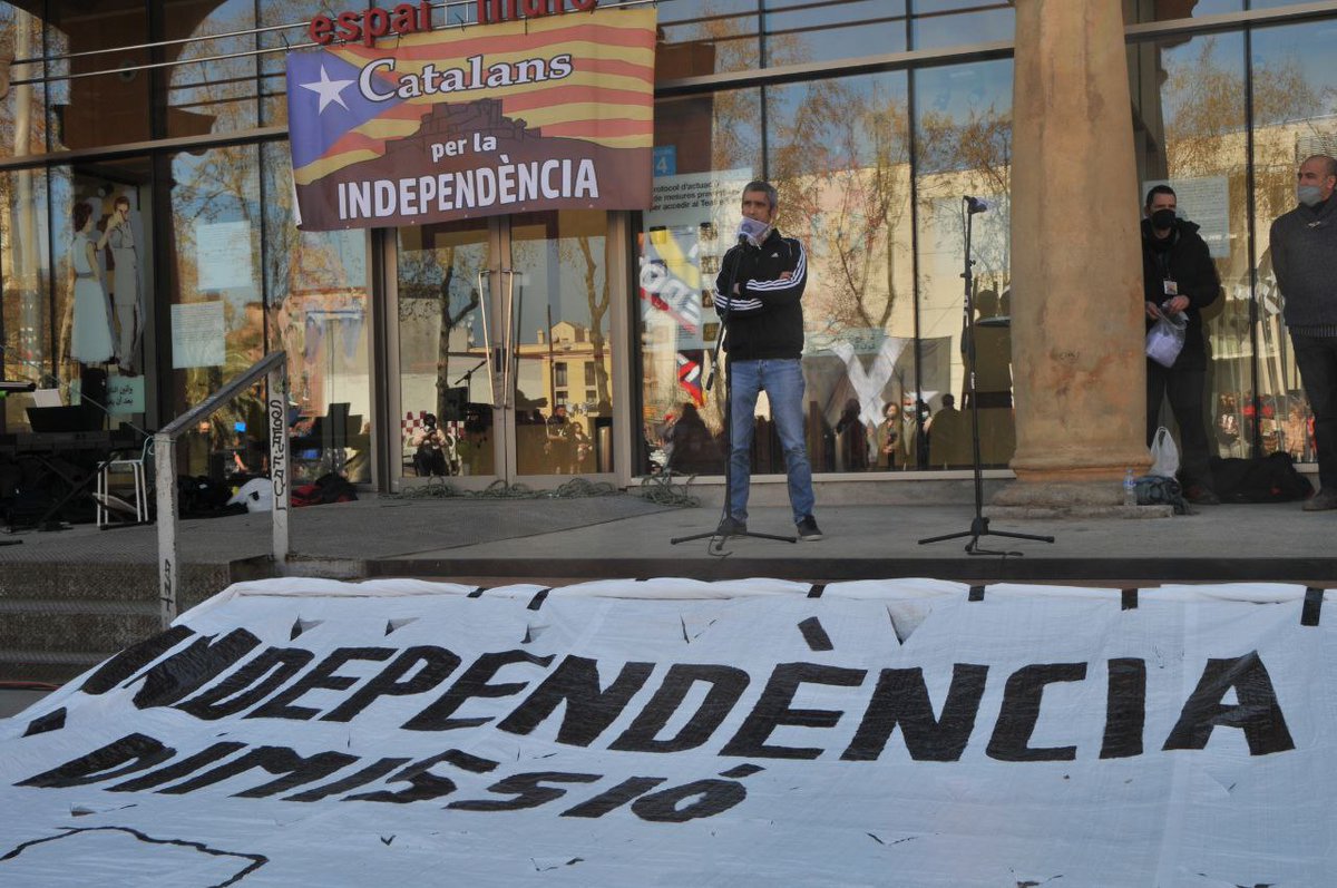CATxIND's tweet photo. Avui fa un any fèiem l'acte Prou repressió, pels represaliats a Montjuïc, i començàvem a demanar #IndependènciaoDimissió 
Un any, i res ha canviat.
#TerritoriEnLluita ✊🏻
#FinsAReeixir https://t.co/359OsBSYO1