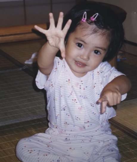 Mi_______MmI's tweet photo. そりゃ幼少期からこんなに可愛かったら中学生の時も当たり前に可愛いよね💘
生まれた時から天使👼🏻

#浜辺美波 https://t.co/fM1flXDm0o