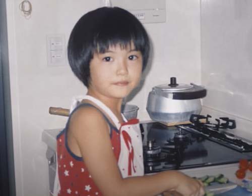 Mi_______MmI's tweet photo. そりゃ幼少期からこんなに可愛かったら中学生の時も当たり前に可愛いよね💘
生まれた時から天使👼🏻

#浜辺美波 https://t.co/fM1flXDm0o