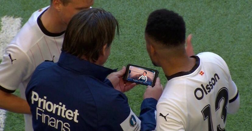 bobby tweet media
