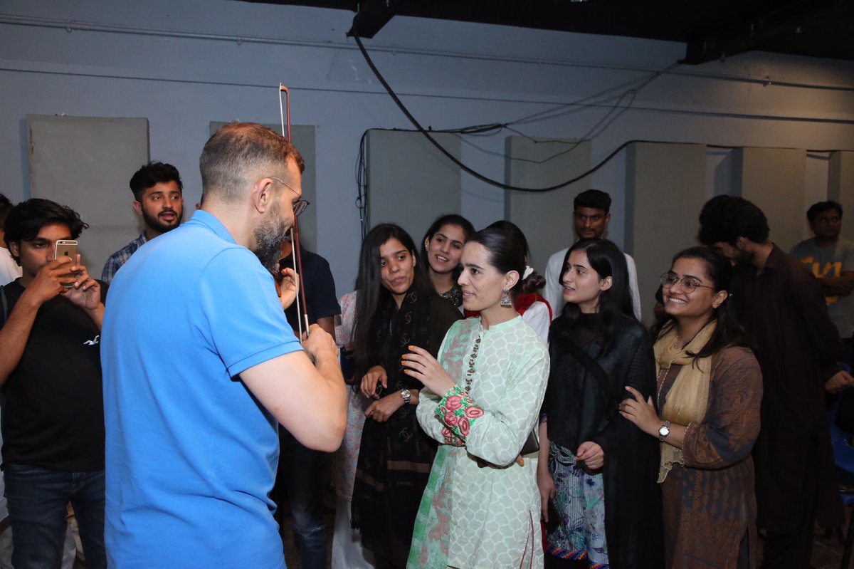 ACPKHI's tweet photo. A superlative workshop was conducted by the globally recognized musician @fakir_marwan on 18th March 2022 at Arts Council of Pakistan Karachi The workshop was focused to enhance the student's skills by applying unique techniques and core principles.
#acpkhi #artscouncil #acipa https://t.co/69j1Ik533Z