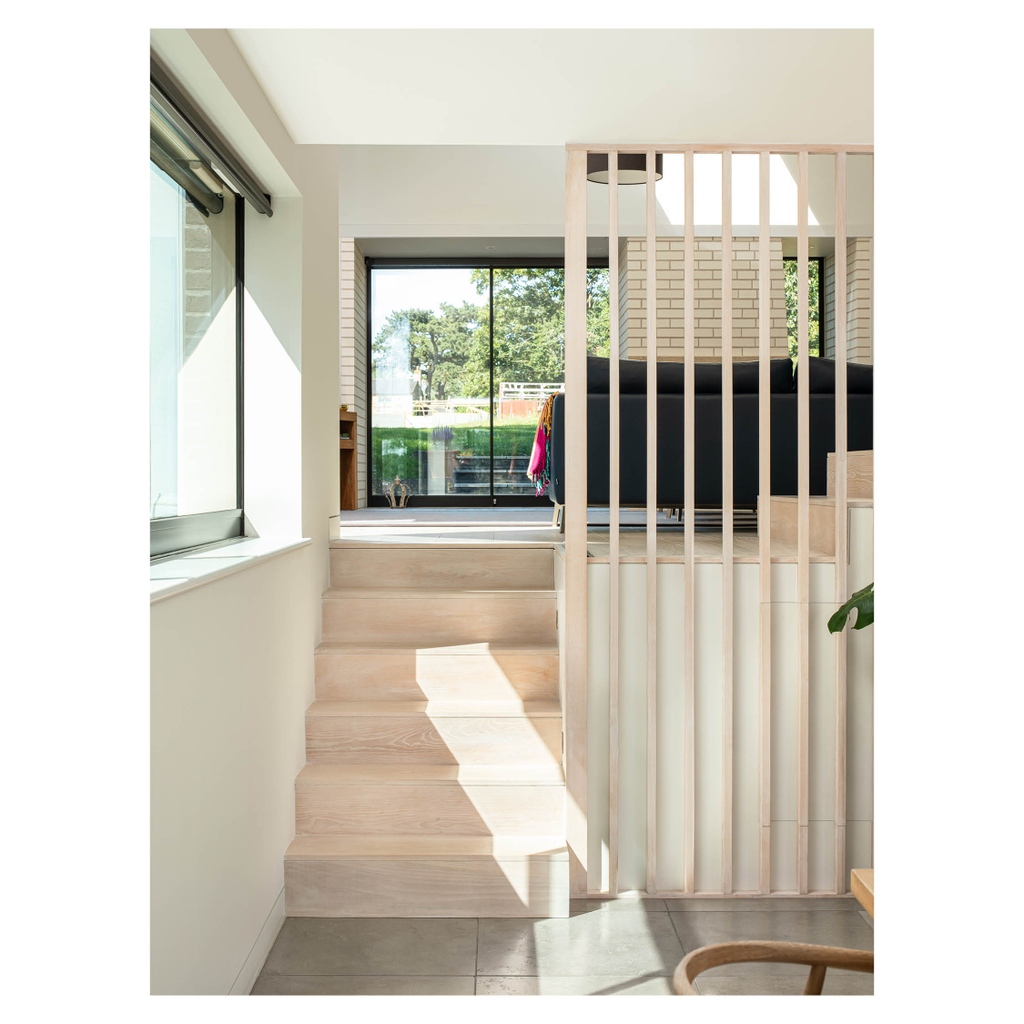 MeredithMole's tweet photo. Mole completed the Remodelling & ext. of this Grade II listed house from the 16th Century. It's recently been shortlisted for the RIBA East awards 2022. Fingers crossed for this one!
#molearchitects #listed #renovation #contemporaryarchitecture #friarshouse
📷 @dnbutler https://t.co/79zI4Sj4cP