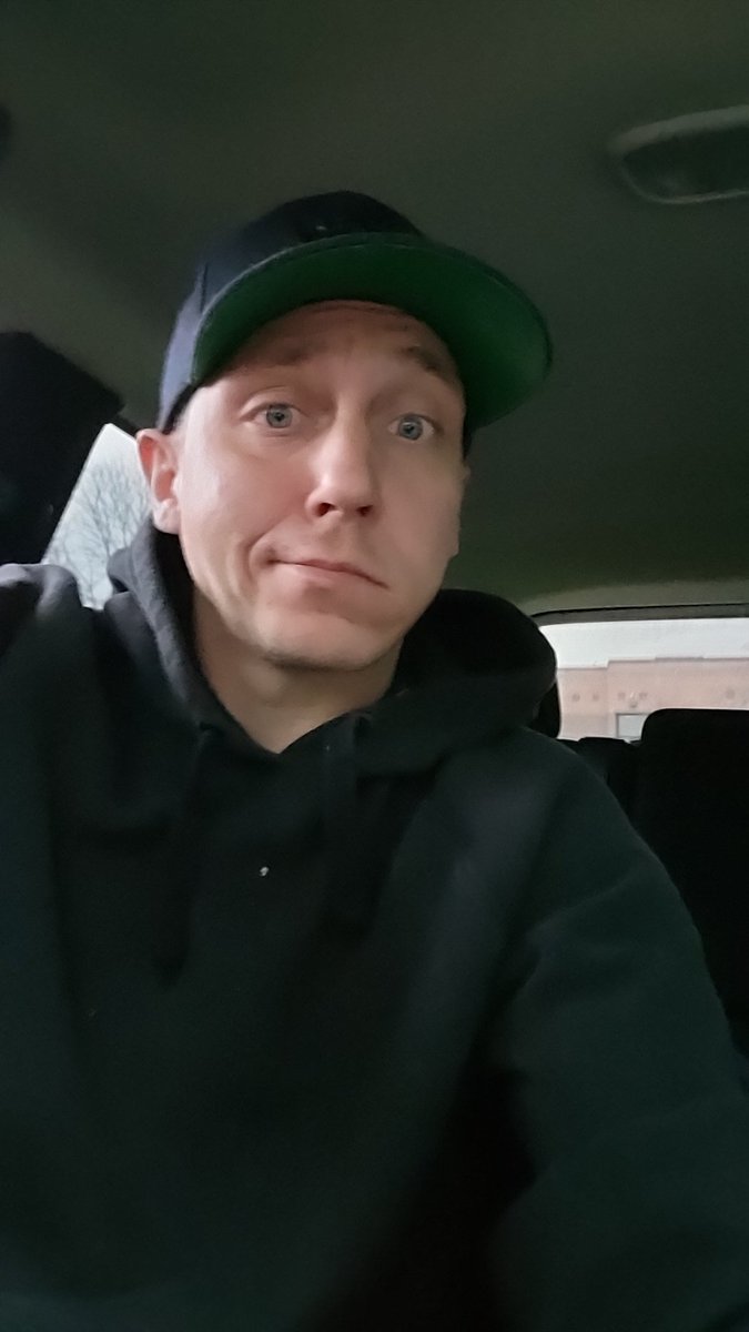 apprentice322's tweet image. Happy mother fucking Monday folks! Hope everyone had a great weekend! Time to kick today's ass! I make my own #Happiness by loving me and all my flaws! If today you feel down just remember your #amazing to me! #RecoveryPosse #wedorecover #selfloveisthebestlove #loveyouall #selfie