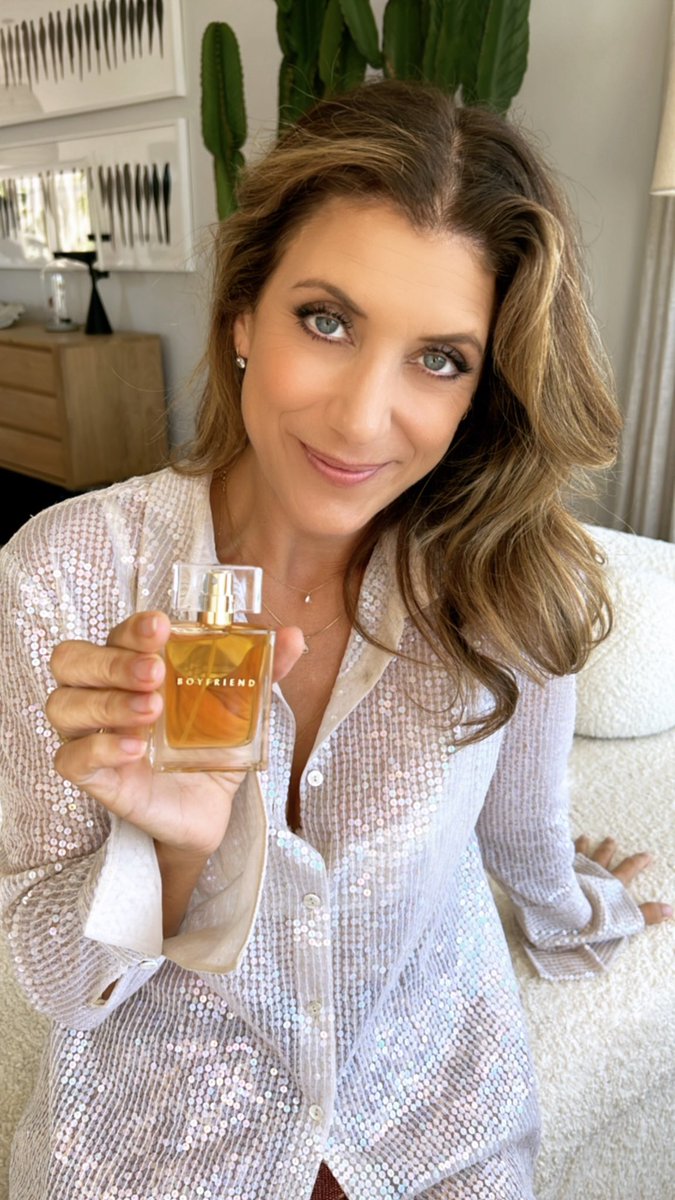 ‼️Major Flash Sale Alert‼️ The @Boyfriend Eau de Parfum is 40% off in honor of #NationalFragranceDay 😍🎉 Use the code SCENT40 at BoyfriendPerfume.com/kwtw-edp from now until 2pm PST! Hurry while ya still can 💃