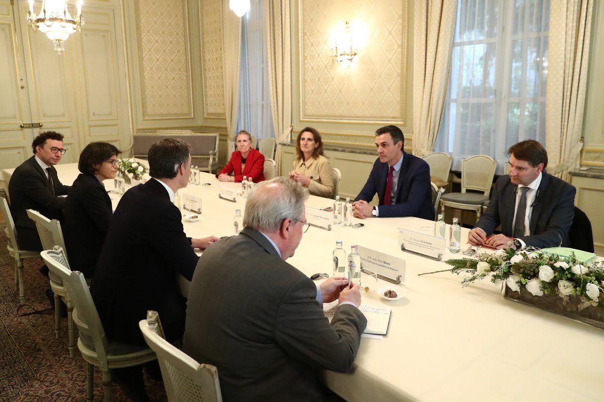 Seguimos preparando el importante #EUCO de finales de semana, esta tarde con el PM de Bélgica, <a href="/alexanderdecroo/">Alexander De Croo 🇺🇳</a>. La respuesta a la escalada de precios de la energía ha de ser común y ambiciosa. Como en la pandemia, Europa debe estar unida para afrontar los efectos de esta guerra.