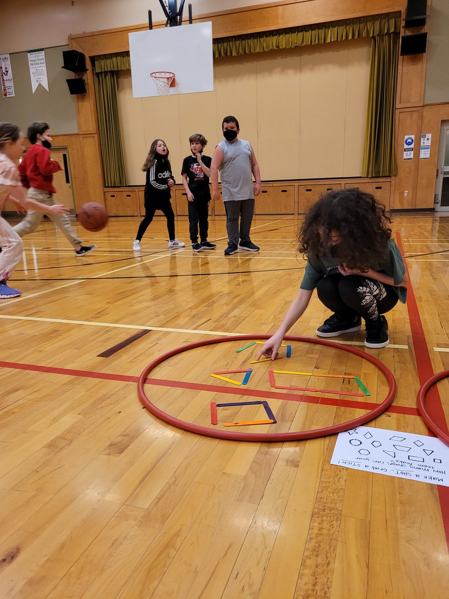 physedteachCCES's tweet image. When I stumbled upon this activity on a FB PhysEd share page, I knew it was time to collaborate! #mathmovement #crosscurricular #physed #geometry #collaboration #basketball @SchoolCarleton @TCRCE_NS