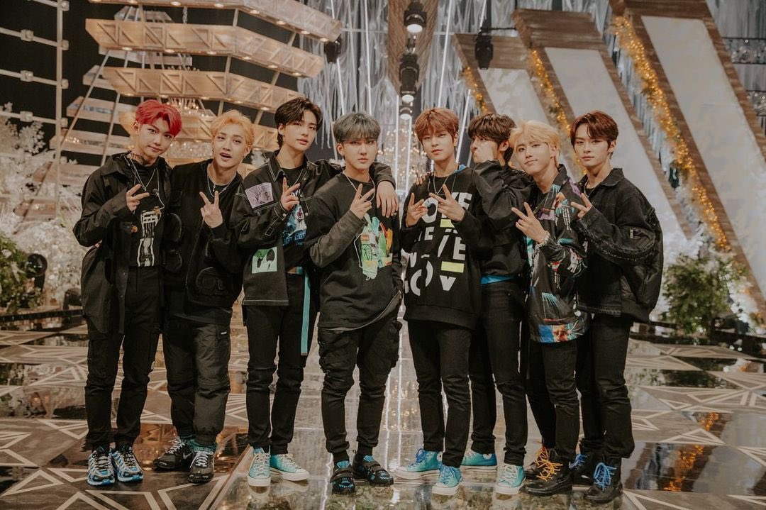 Новой кид. Группа Stray Kids. Группа Stray Kids 2020. Группа Stray Kids 2021. Группа Stray Kids участники 2022.