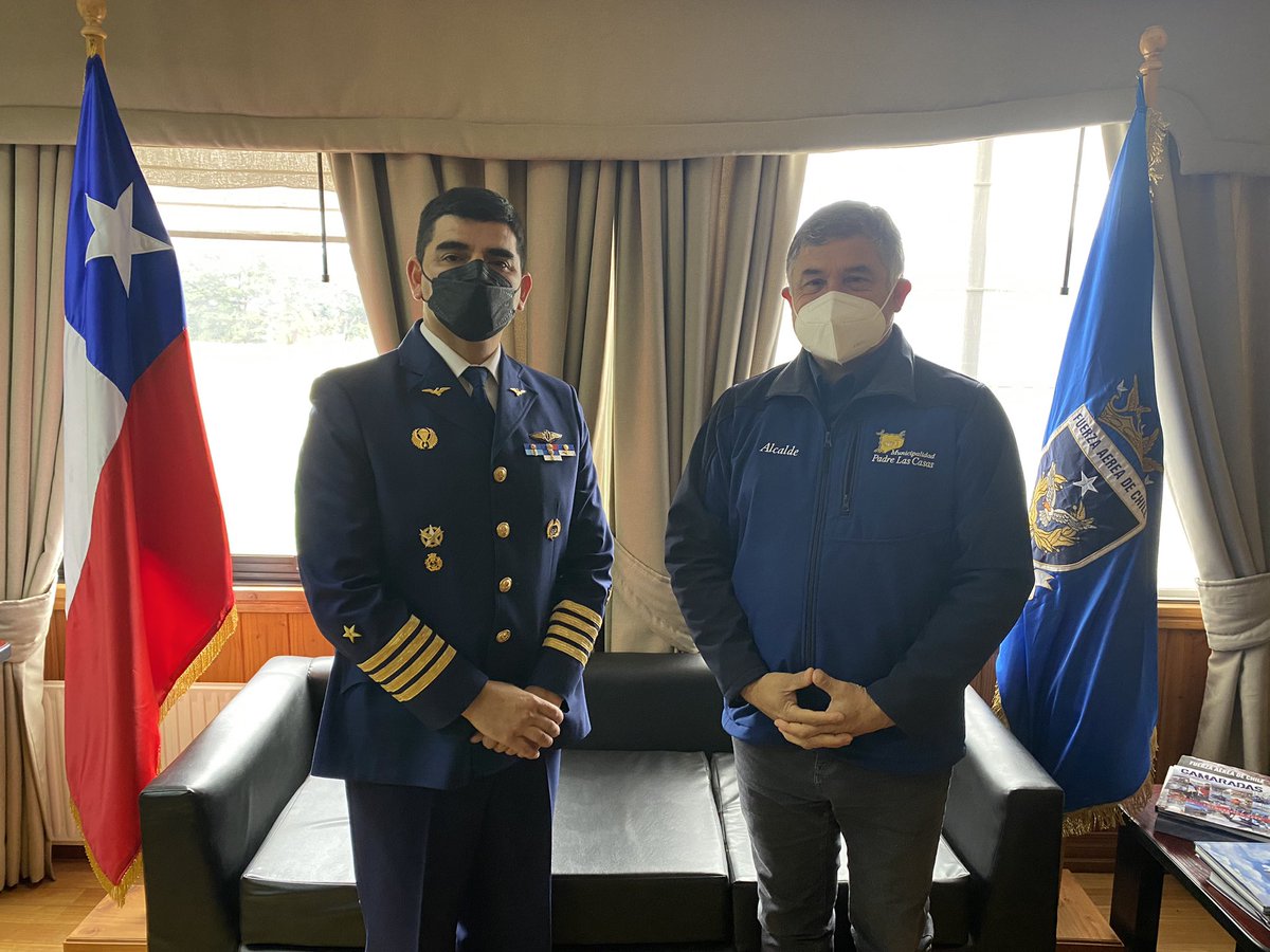 En el marco del aniversario 92 de la <a href="/FACh_Chile/">Fuerza Aérea de Chile</a> me reuní con el Coronel de la Base área Maquehue, Rodrigo  Herrera, oportunidad en la cual le hice extensivo mis saludos hacia la institución en este día. Felicidades y muchas gracias  por su contribución al desarrollo de 🇨🇱.