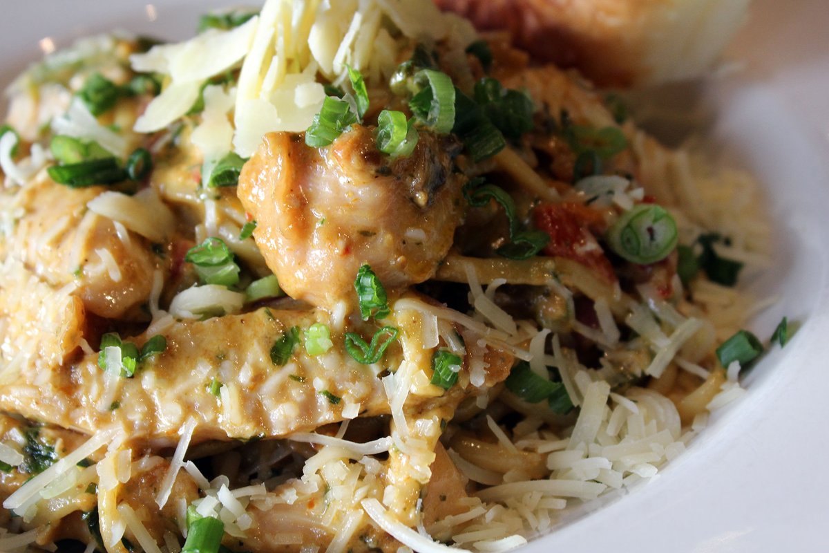 Mama Soula's delivers! See our new hybrid delivery menu (with your <a href="/GSUptown/">Green Sleeves Uptown</a> favorites too) at mamasoulas.com

Please note: due to fire damage uptown, all takeout/delivery orders are being fulfilled by <a href="/greensleevespub/">Green Sleeves Pub</a> downtown.