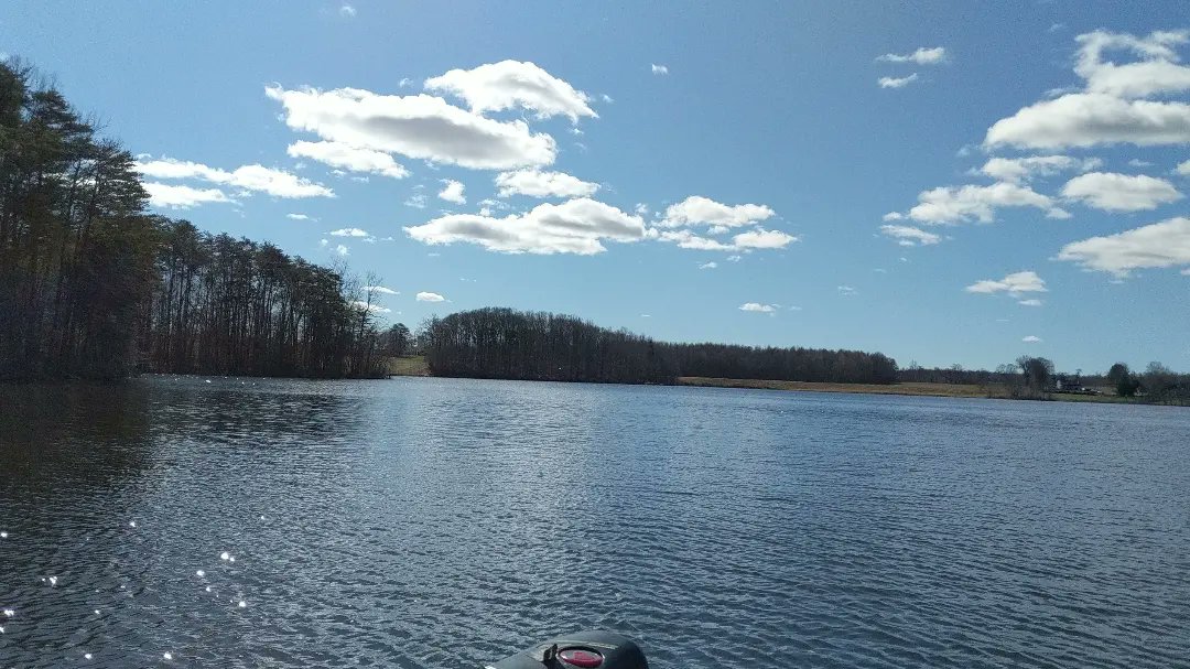 BassFishinNNVA's tweet photo. A beautiful start to my Sunday and my first tournament of the year!! Just had to find 5 fat bass. #whatgetsyououtdoors #itsinmynature #fishing #thebasscast https://t.co/XyINSrM3Dt