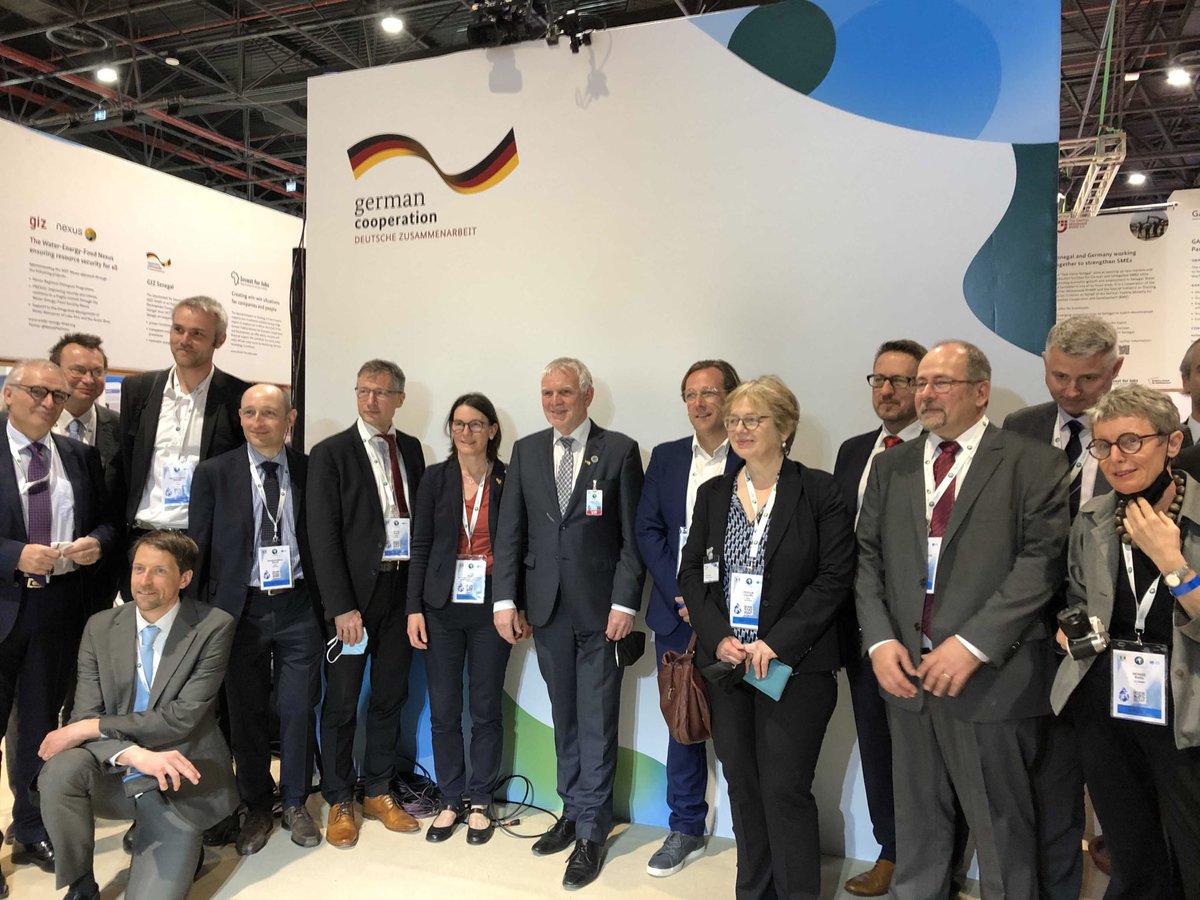 JochenFlasbarth's tweet photo. Auf dem #WorldWaterForum9 habe ich mit Vertreter*innen der deutschen Zivilgesellschaft #GermanWASHNetwork &amp; Wirtschaft @GWPnetwork darüber gesprochen, dass eine enge Zusammenarbeit unabdingbar ist, um eine wassersichere Zukunft für alle zu erreichen. https://t.co/6P361Sz6tQ