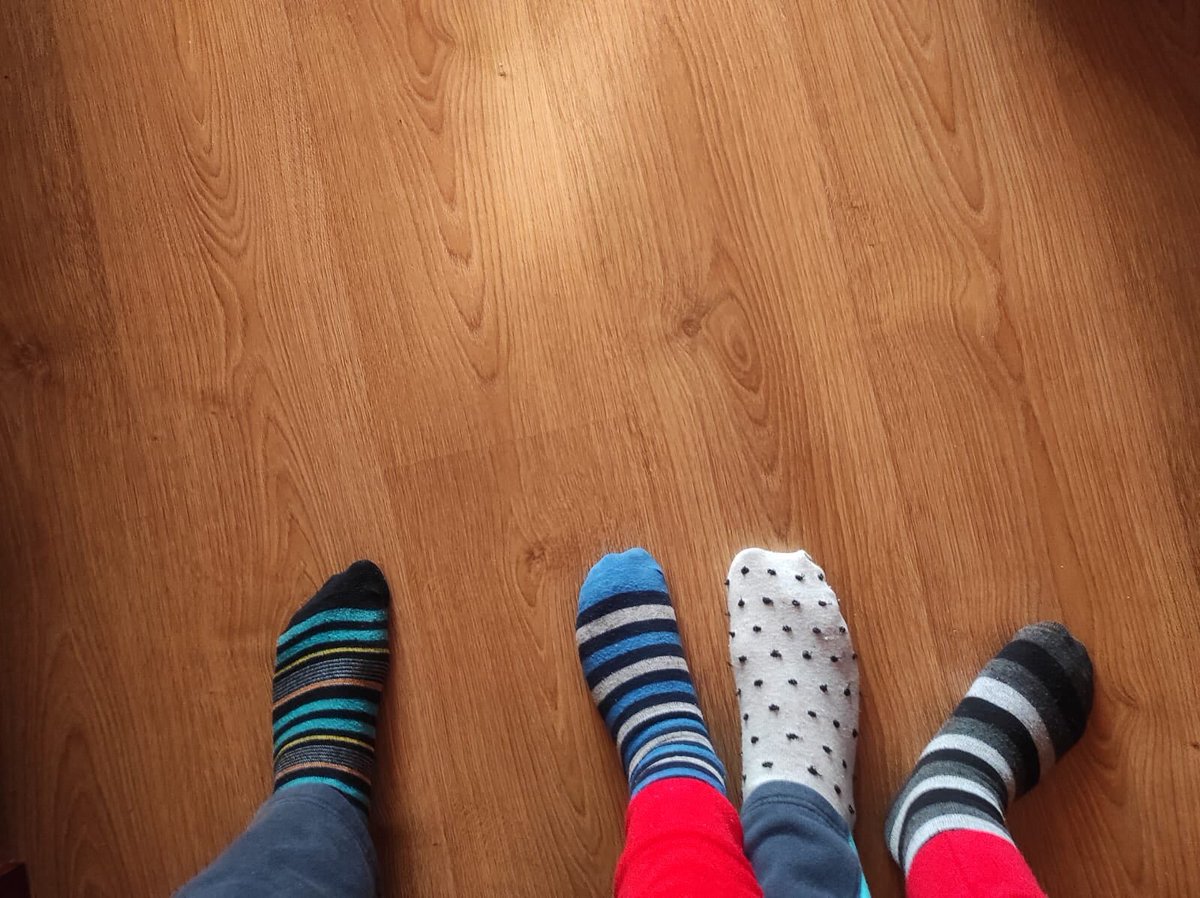 EBGMALAGA's tweet photo. Este 21 de Marzo celebramos el #DiadelSindromedeDown 

Por ello, usamos calcetines desparejados 🧦 para continuar con la lucha por su inclusión social 💪🏼

Algunos ⛹🏼‍♂️⛹🏽‍♀️ ya lo están haciendo, ademas de nuestros #SomosEBGIntegra2 que también se suman👏🏼

📰⬇️
https://t.co/kZOGntL5mh https://t.co/P2fbr19QuF