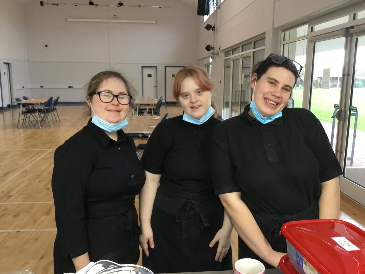 Students from Aurora Foxes tweet media