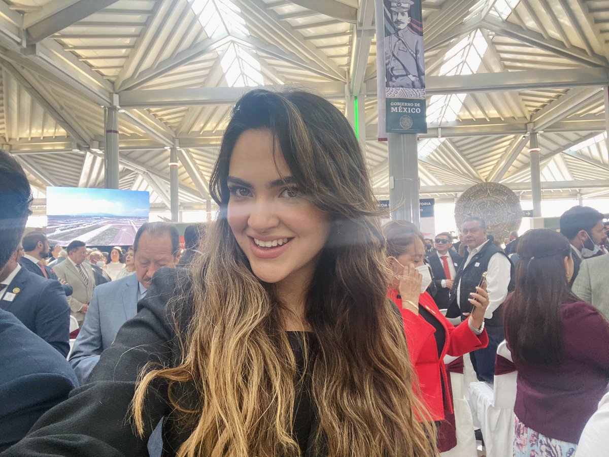 Somos partícipes de un momento histórico para nuestro país: la inauguración del Aeropuerto Internacional Felipe Ángeles.

Este gobierno ha cambiado el paradigma de la vieja política, entregando sus compromisos en tiempo y forma.

 ¡Es un honor estar con Obrador!