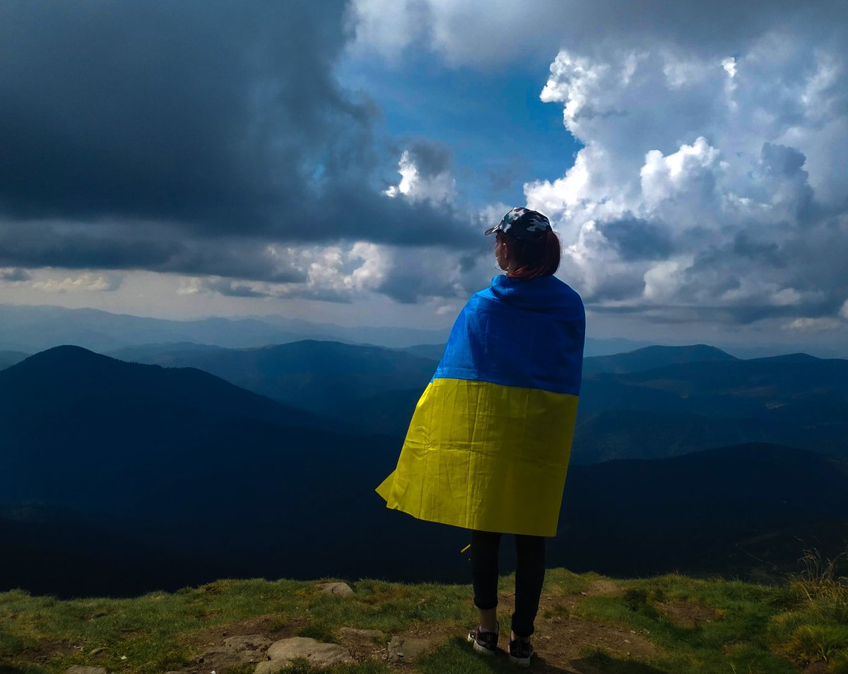 cherry__prncess's tweet photo. Я — Українка.
І я цим пишаюсь. 
🇺🇦 https://t.co/moQq78VDom